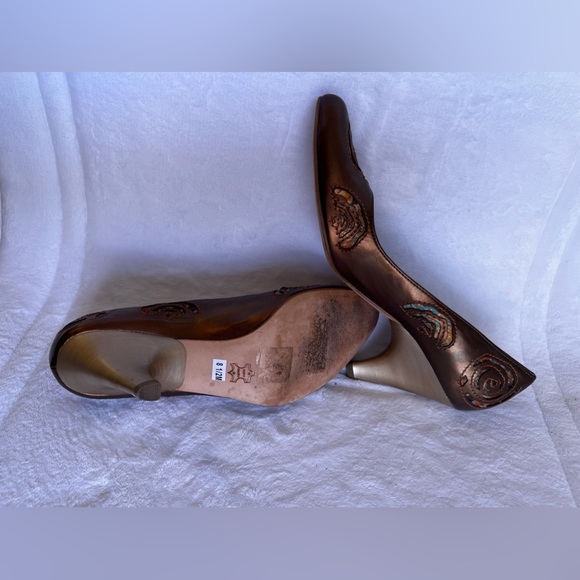 Luciano Barachini Gold Designer Pointy Toe Heel Size  8.5 - Picture 16 of 16